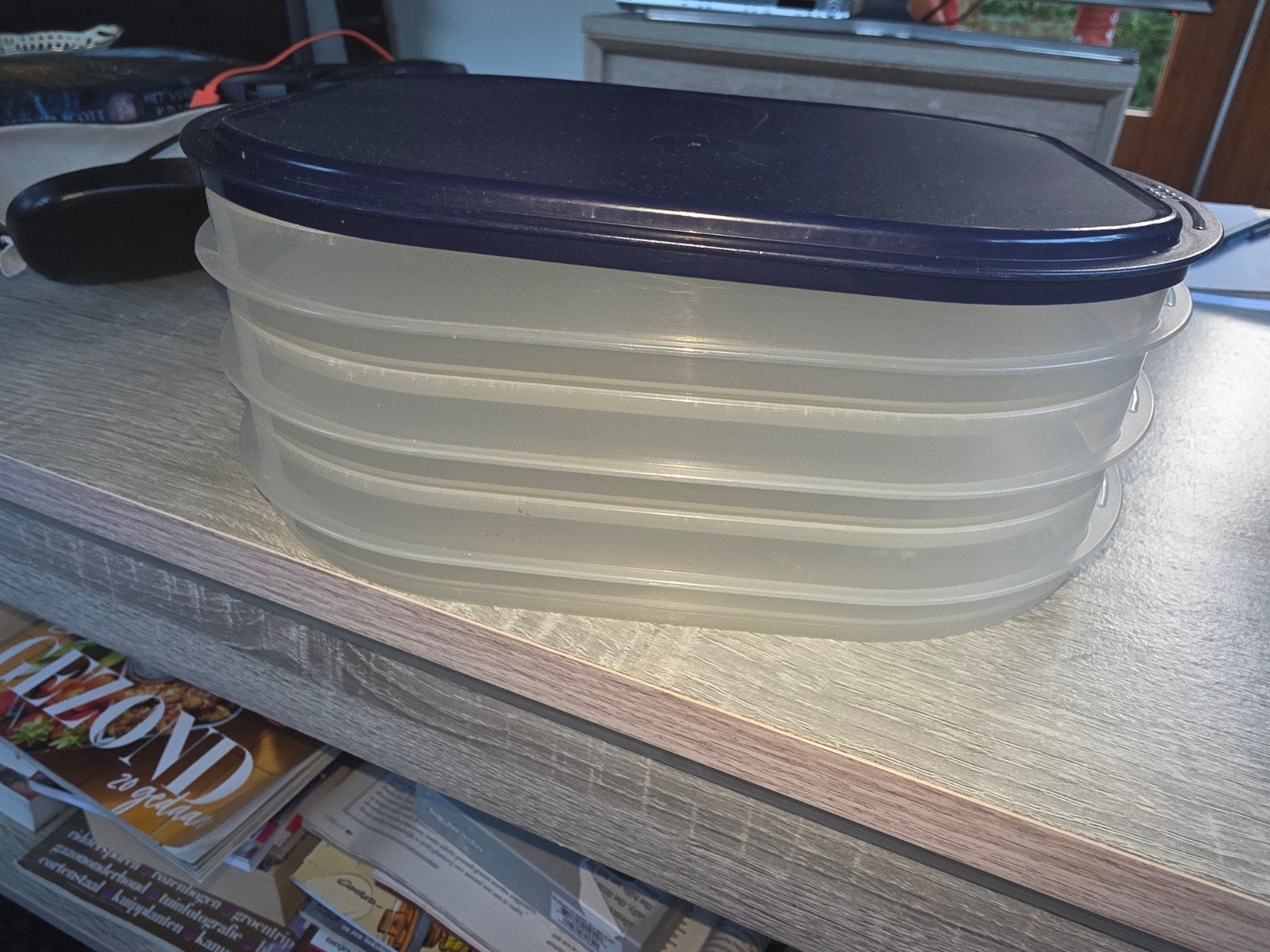 vleeswarendoos/ Tupperware, Huis en Inrichting, Ophalen of Verzenden, Zo goed als nieuw, Blauw, Bewaardoos