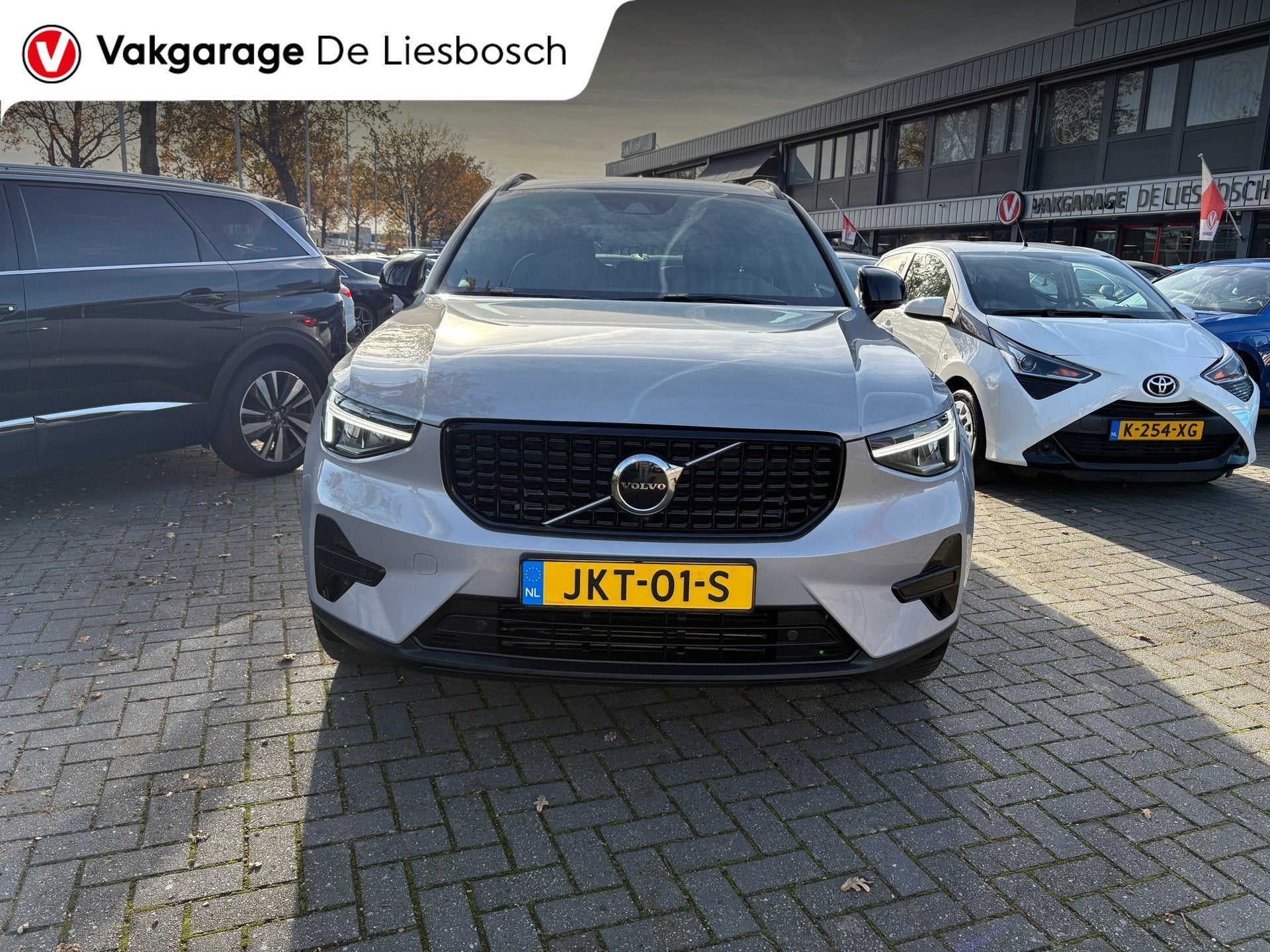 Volvo XC40 1.5 T4 Plug-in hybrid Plus Dark / Panorama-dak /, Auto's, Stof, Euro 6, Plug-in hybride, Bedrijf