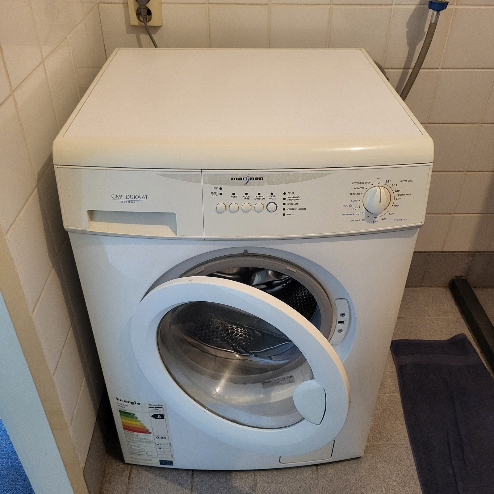 MARIJNEN WASMACHINE/moet weg/witgoed /VNDG 30€ ophalen, Ophalen, 1200 tot 1600 toeren, 4 tot 6 kg, 85 tot 90 cm