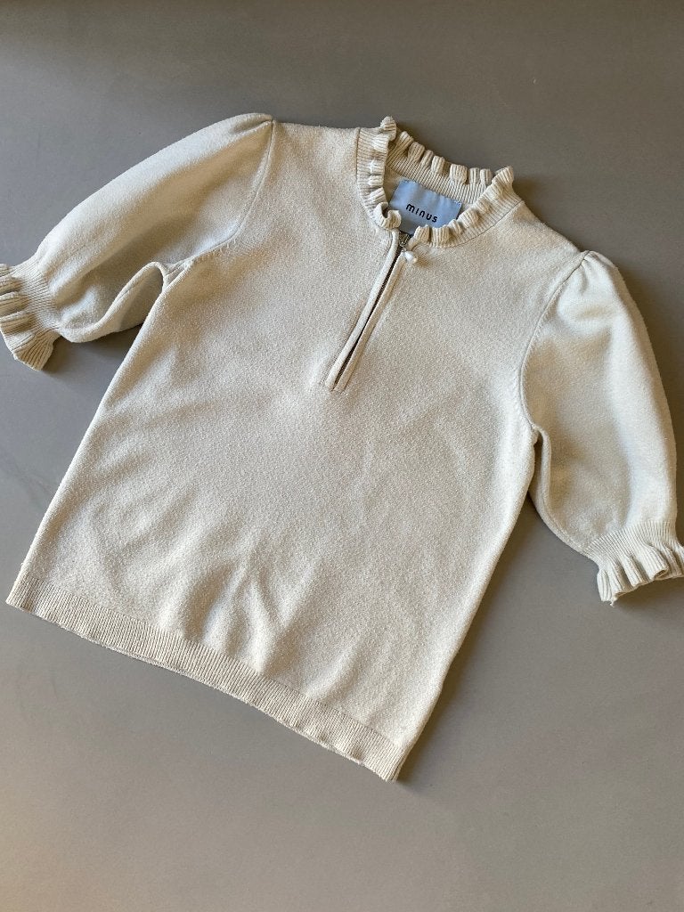 Minus Kessa Knit T-Shirt, Light Birch (ecru), maat XS, izgst, Minus, Beige, Ophalen of Verzenden, Zo goed als nieuw