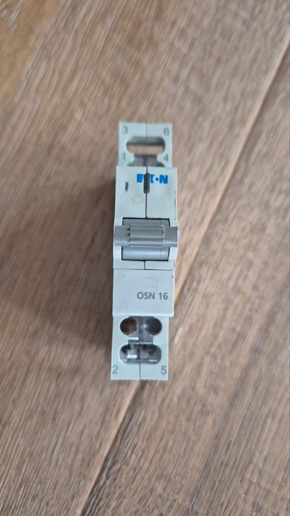 Eaton OSN16 wisselschakelaar, Hobby en Vrije tijd, Ophalen, Gebruikt