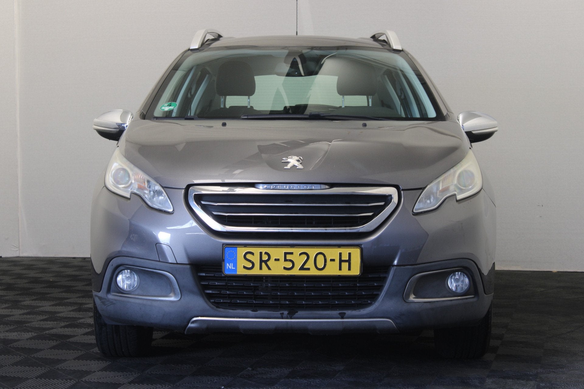 Peugeot 2008 1.2 VTi Allure Verbruikt olie (bj 2014), Voorwielaandrijving, Euro 5, Zwart, 1199 cc