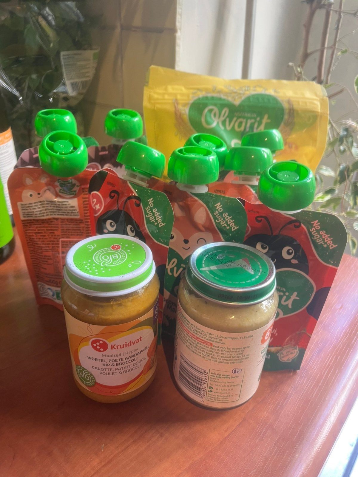 Olvarit potjes en knijpzakjes (1 mnd over houdbaarheidsdatu), Ophalen