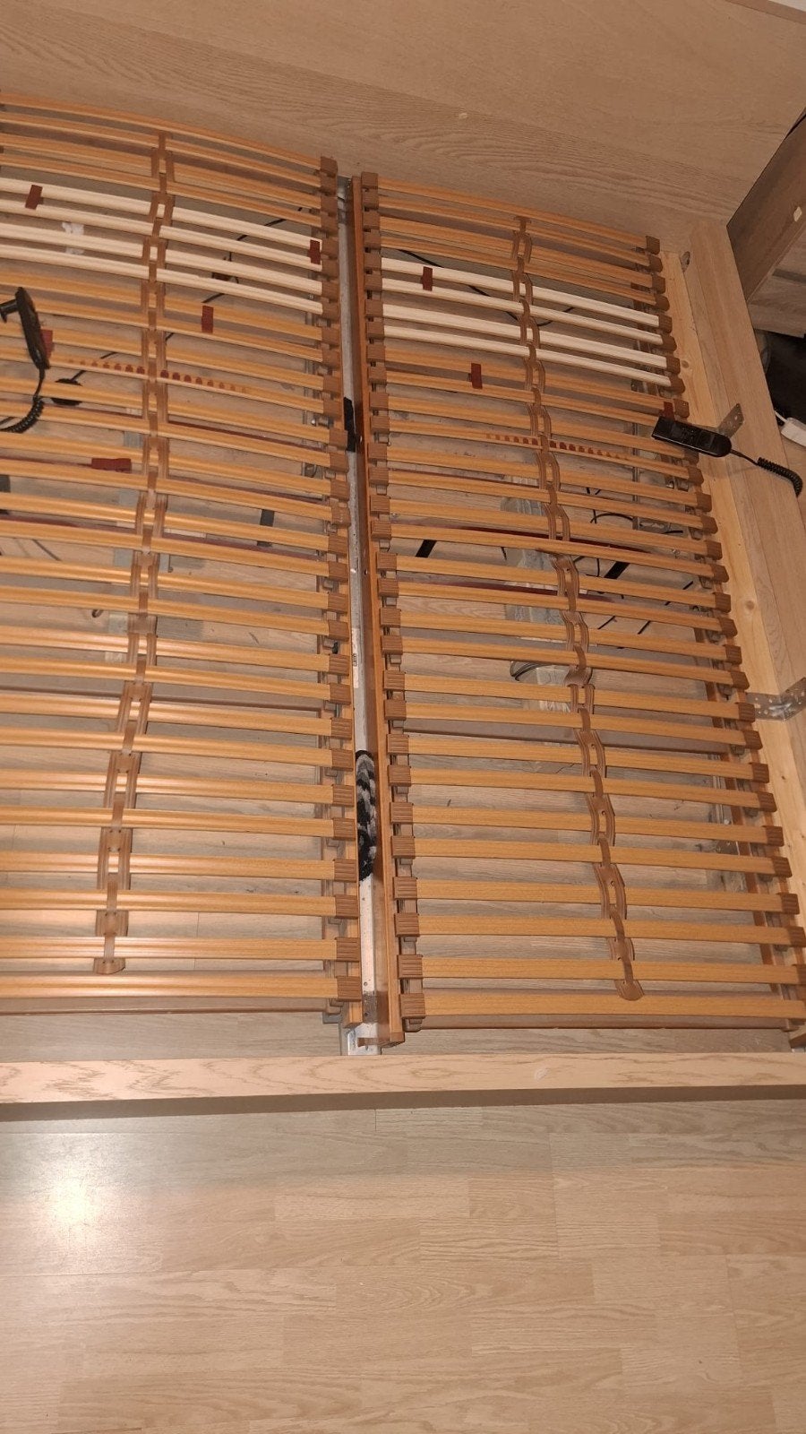 2 elektrische lattenbodems 80x200, Ophalen