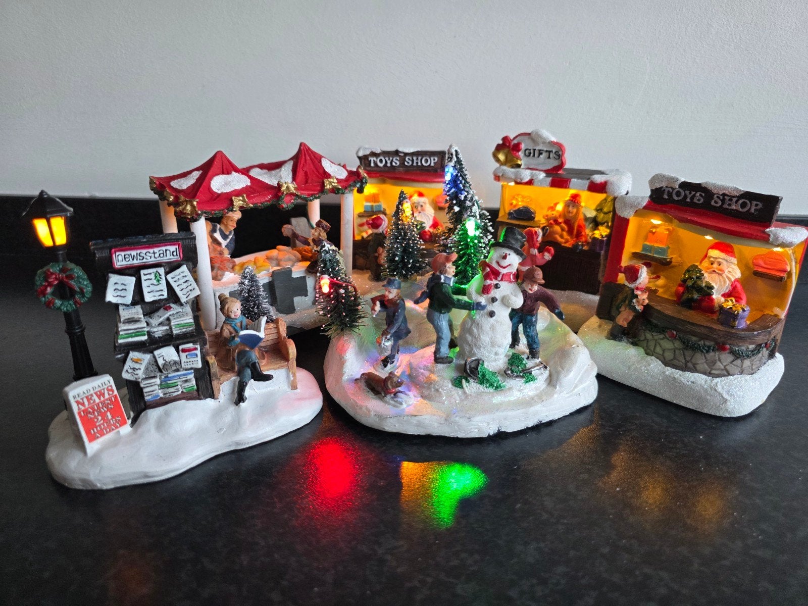 €4,- ps 6 batterij kraampjes voor in een Kerstdorp, Ophalen, Zo goed als nieuw