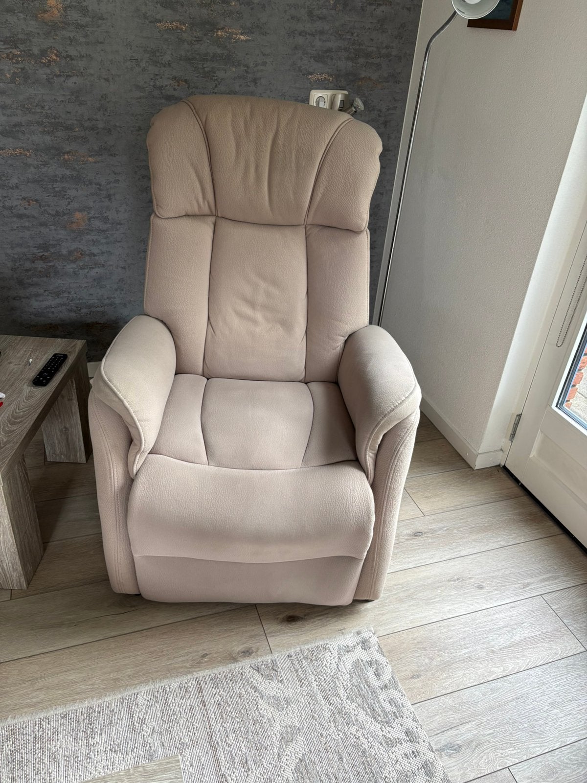 Nog een hele mooie relaxfauteuil.En sta op stoel.. ., Ophalen, Gebruikt, Kunststof, 75 tot 100 cm