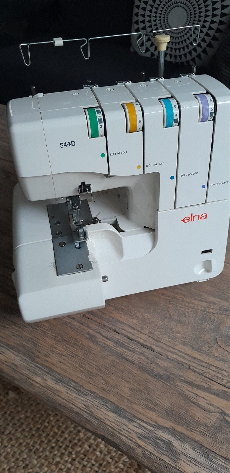 ELNA 544D lockmachine, Ophalen, Zo goed als nieuw, Lockmachine, Overige merken