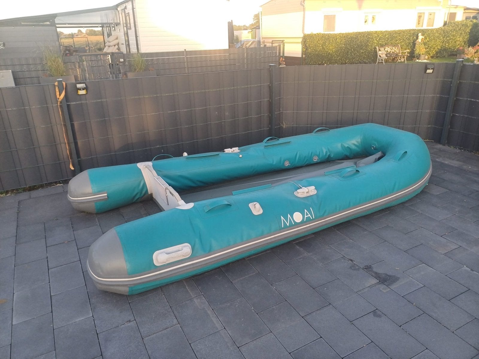 MOAI Opblaasboot met Johnson 4.0 PK Buitenboordmotor, Ophalen, Gebruikt