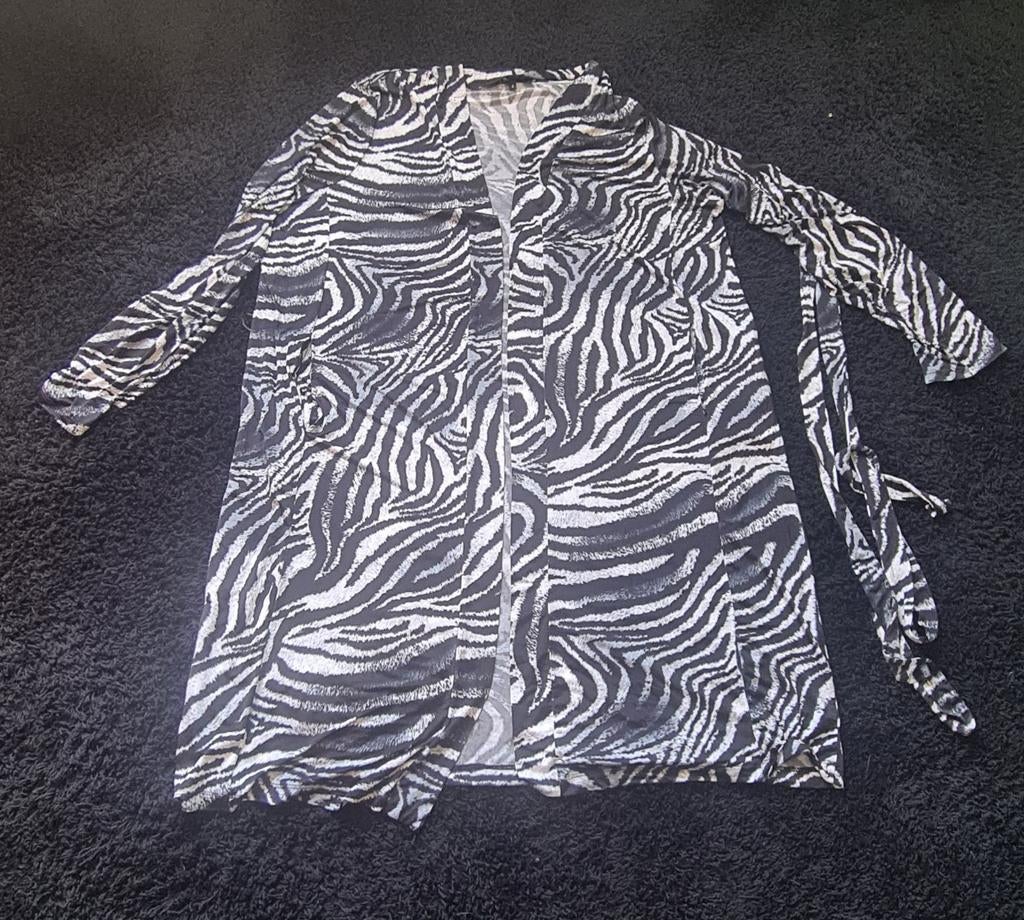Lang vest, merk Twister, travelstof, maat 48, Trui of Vest, Ophalen of Verzenden, Zo goed als nieuw, Grijs