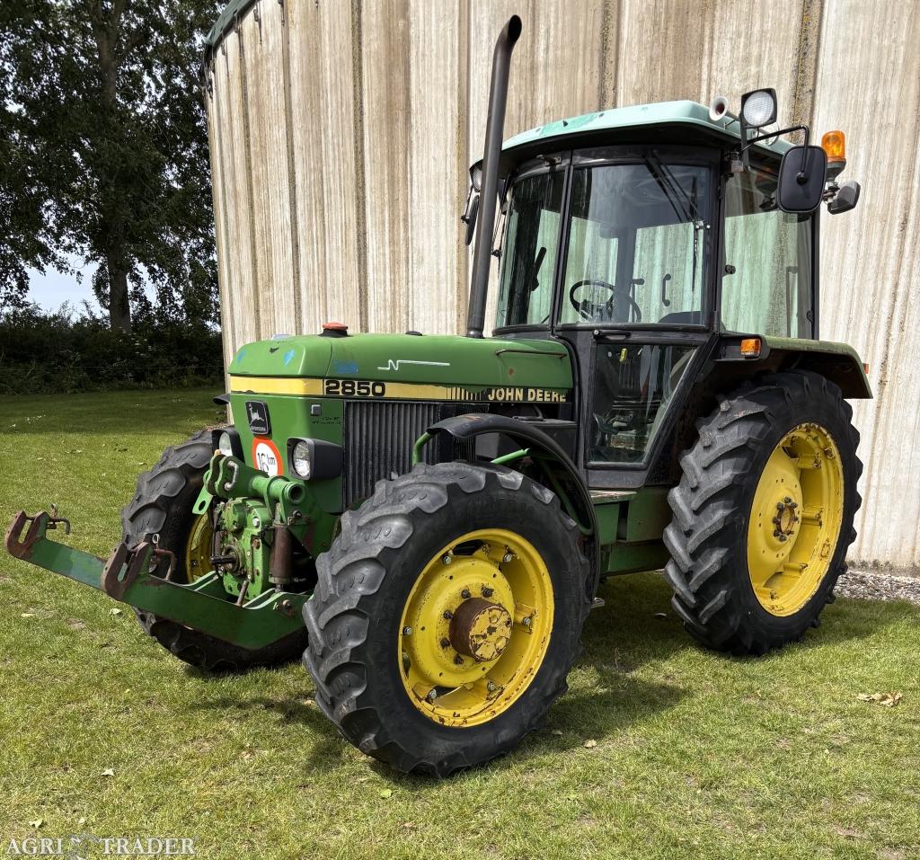 John Deere 2850 - 4WD - fronthef / front PTO - 2e set wielen, John Deere, 80 tot 120 Pk, -, Meer dan 10000