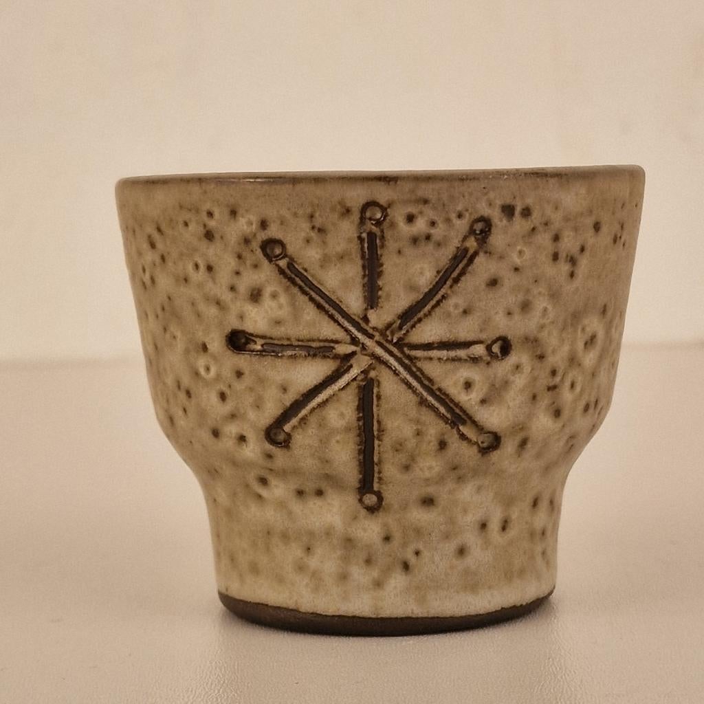 Unieke beker van Hannie Mein - perfecte staat, 7cm hoog, Antiek en Kunst, Antiek | Keramiek en Aardewerk, Ophalen of Verzenden