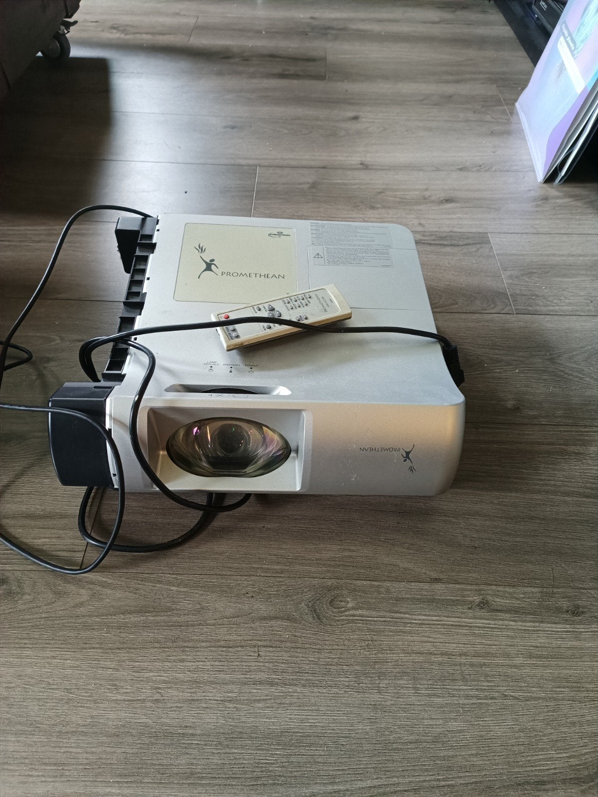 Gebruikte Promethean beamer met diverse aansluitmogelijkhede, Ophalen, Gebruikt, Promethean