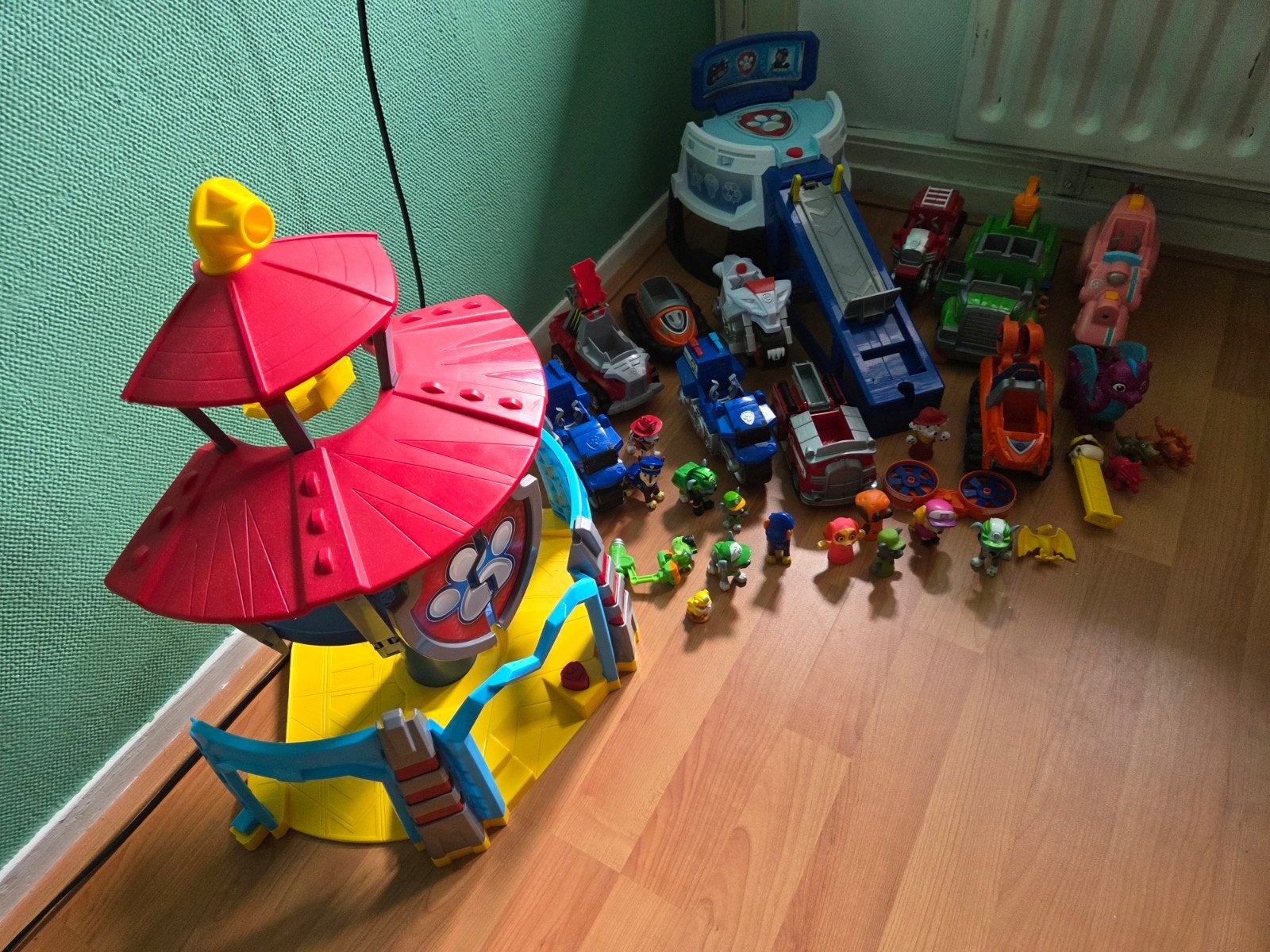 Paw Patrol Uitkijktoren met Voertuigen en Figuren, Ophalen, Gebruikt, Jongen of Meisje