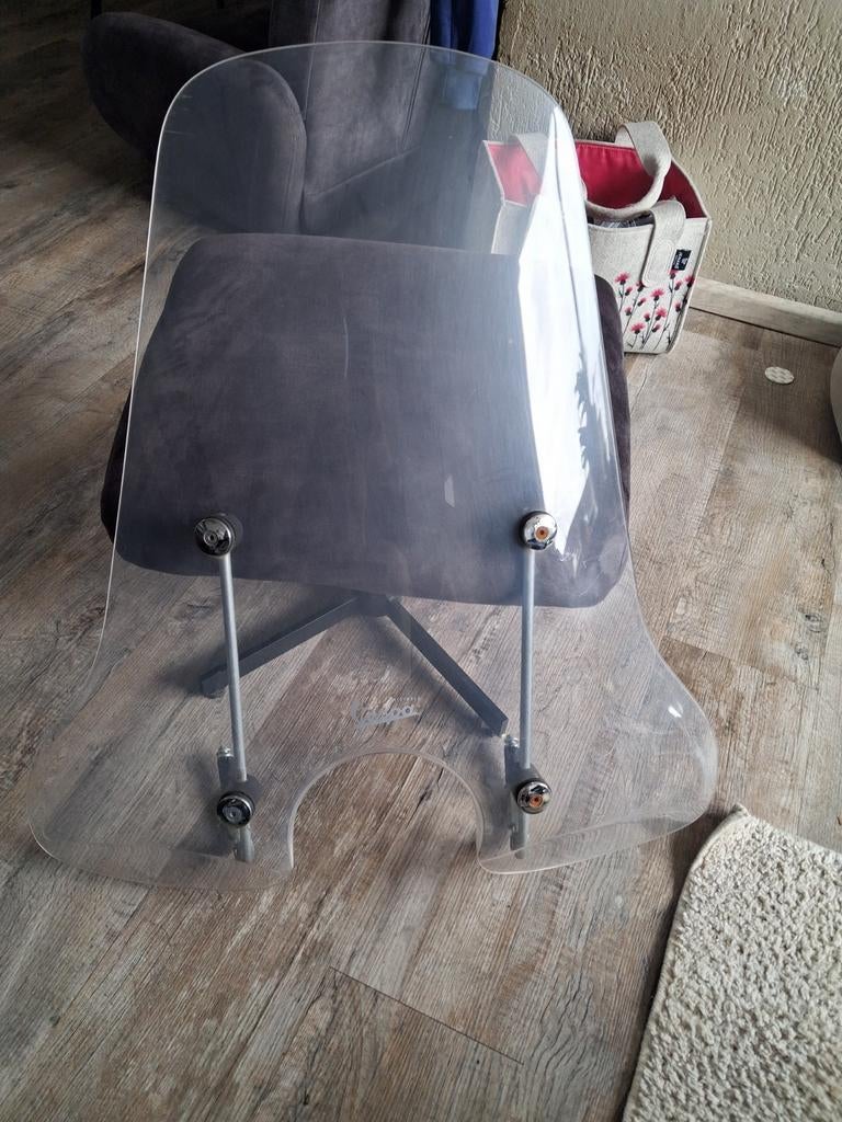Vespa windscherm, Ophalen