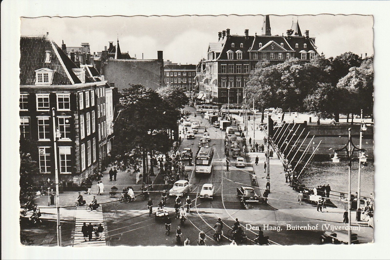 DEN HAAG BUITENHOF VIJVERDAM DRUK VERKEER KROMHOUT VERHEUL, Ophalen of Verzenden, 1960 tot 1980, Ongelopen, Zuid-Holland