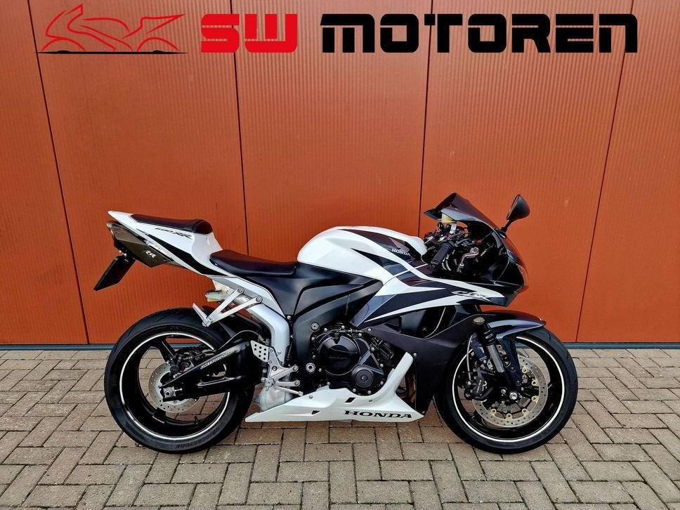 CBR 600RR PC40, 2E EIG. NL MOTOR, LAGE KM! CBR600 CBR600RR, HONDA, 4 cilinders, Motorrijbewijs A, Bedrijf