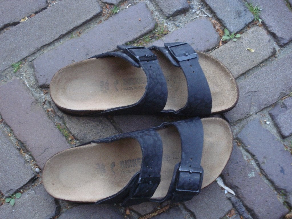 BIRKENSTOCK ARIZONA ZWART 36 NU GRATIS VERZENDING PER POST, Slippers, Verzenden, Zwart, Zo goed als nieuw