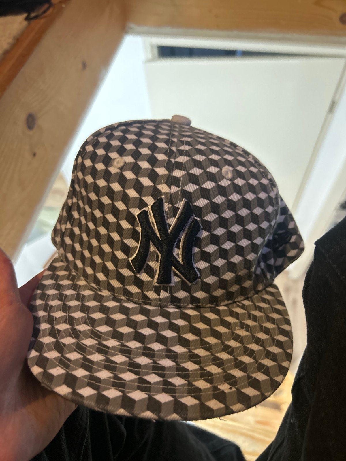 New Era NY Yankees pet met 3D kubuspatroon, Ophalen, Zo goed als nieuw, Pet