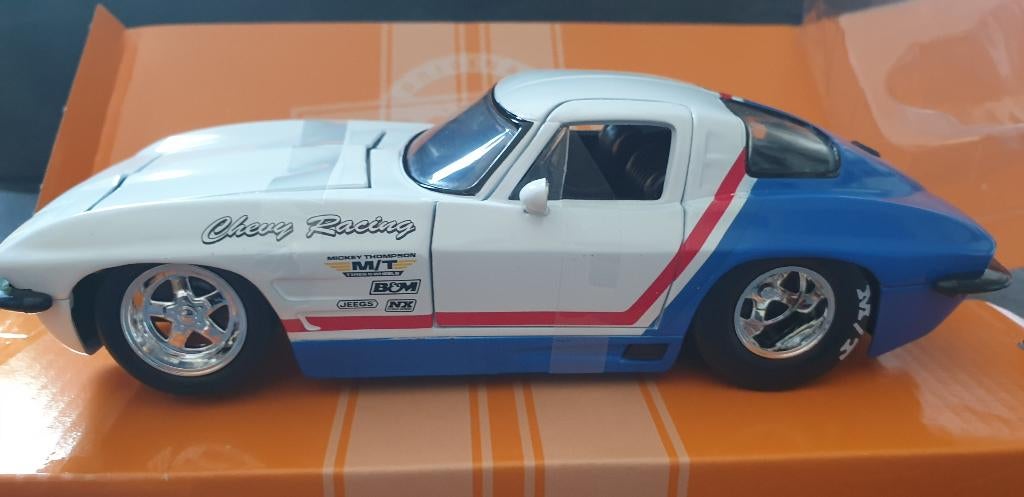 Chevrolet Corvette Stingray Jada 1:24, Hobby en Vrije tijd, Modelauto's | 1:24, Nieuw, Auto, Jada, Ophalen of Verzenden