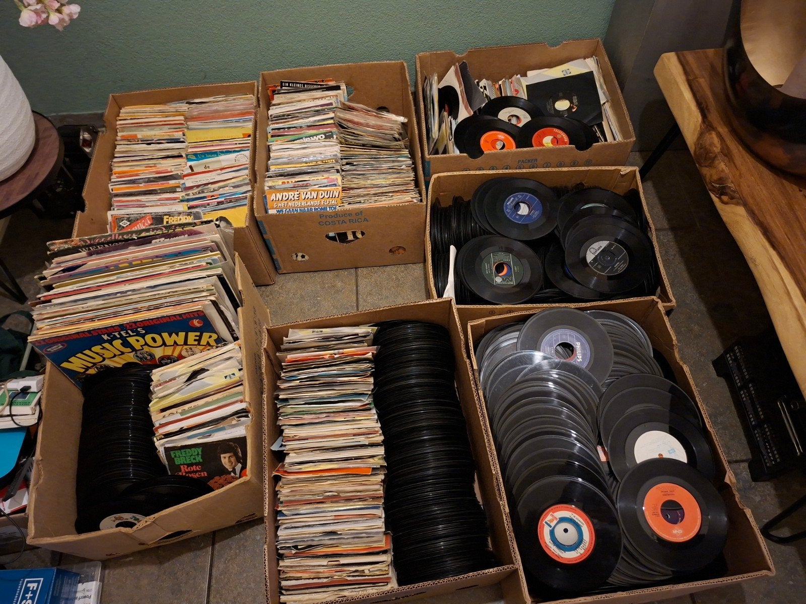 Grote partij singles en enkele LP's, Gebruikt, 7 inch, Ophalen of Verzenden, Overige typen