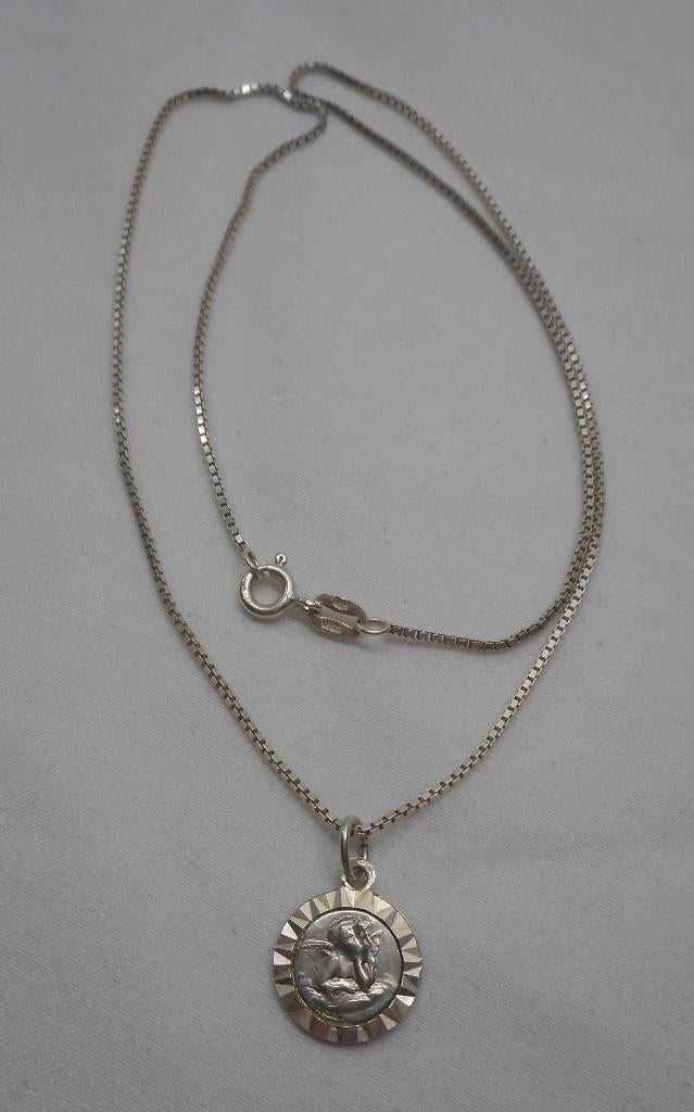 Zilveren ketting met religie hangertje nr.1073, Met hanger, Gebruikt, Verzenden, Zilver