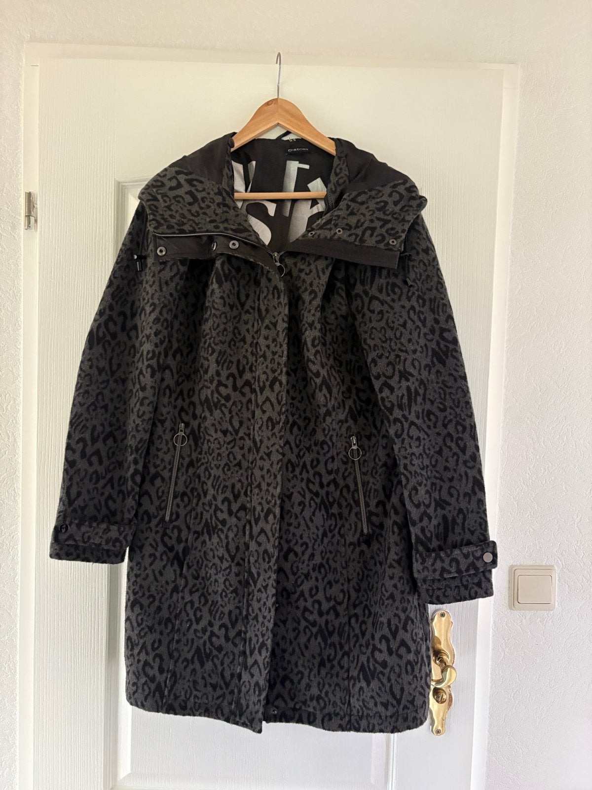 Winterjas, Kleding | Dames, Jassen | Winter, Ophalen of Verzenden, Zo goed als nieuw, Maat 38/40 (M), Zwart