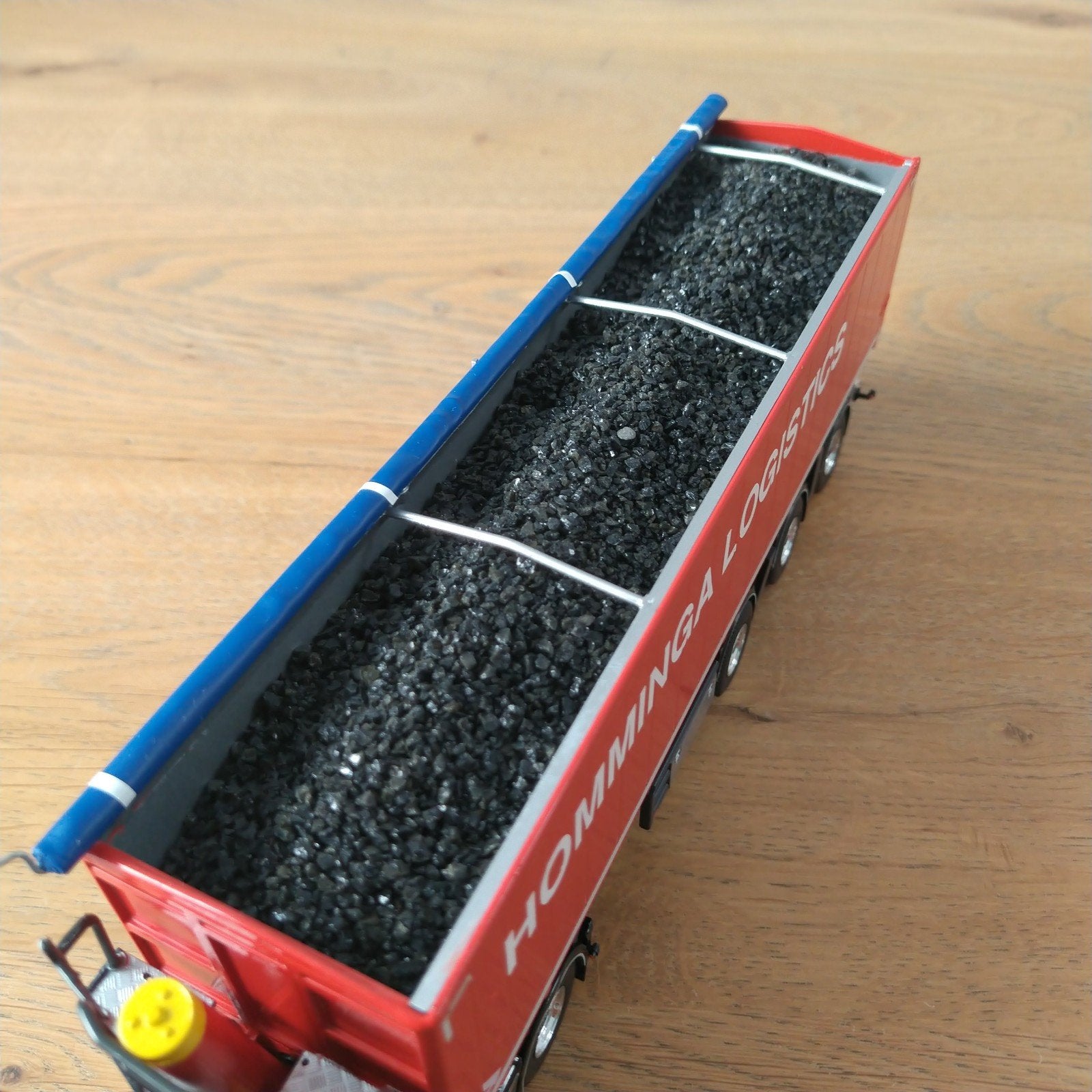 Lading " kolen " voor Tekno of WSI kipperoplegger, Hobby en Vrije tijd, Modelauto's | 1:50, Ophalen of Verzenden, Zo goed als nieuw