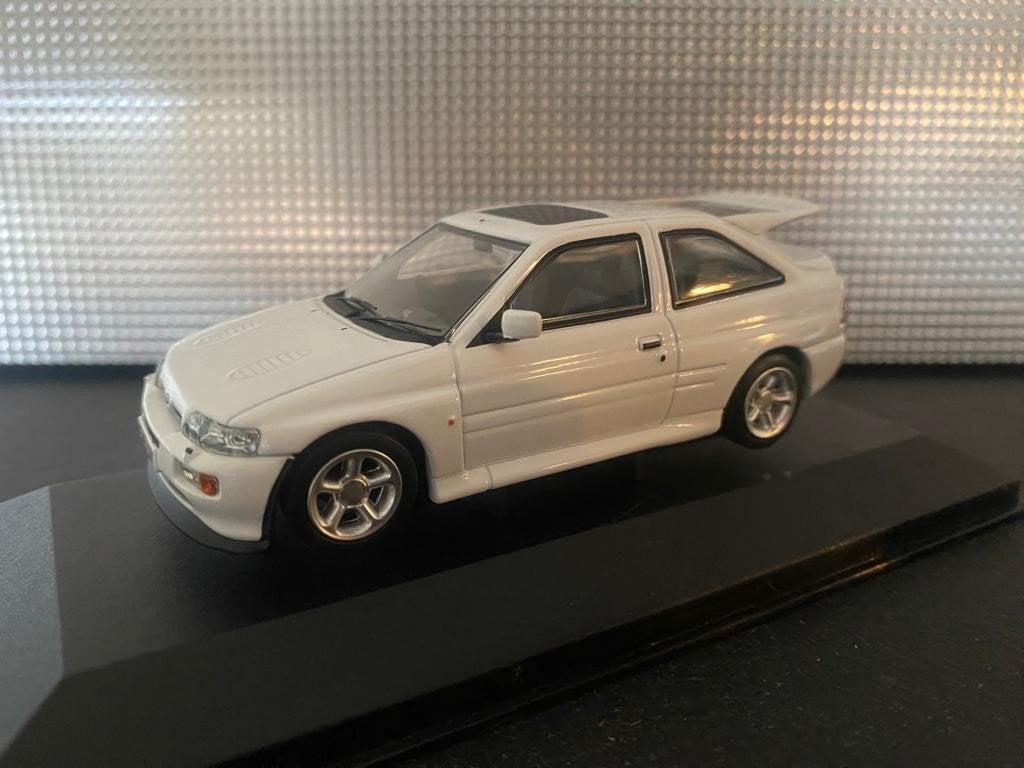 Ford Escort RS Cosworth Schaal 1:43, Hobby en Vrije tijd, Auto, Vanguards, Nieuw, Ophalen of Verzenden