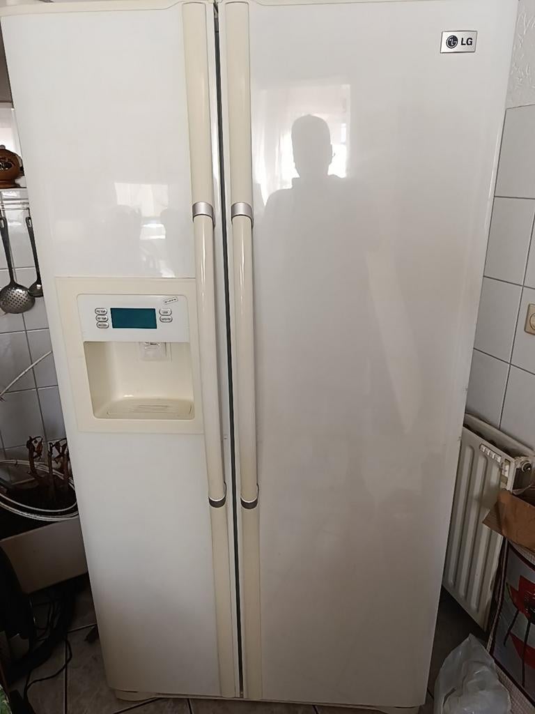 LG Amerikaanse Koelkast Side-by-Side met Water/IJs Dispenser, Ophalen, Gebruikt, 200 liter of meer, 60 cm of meer