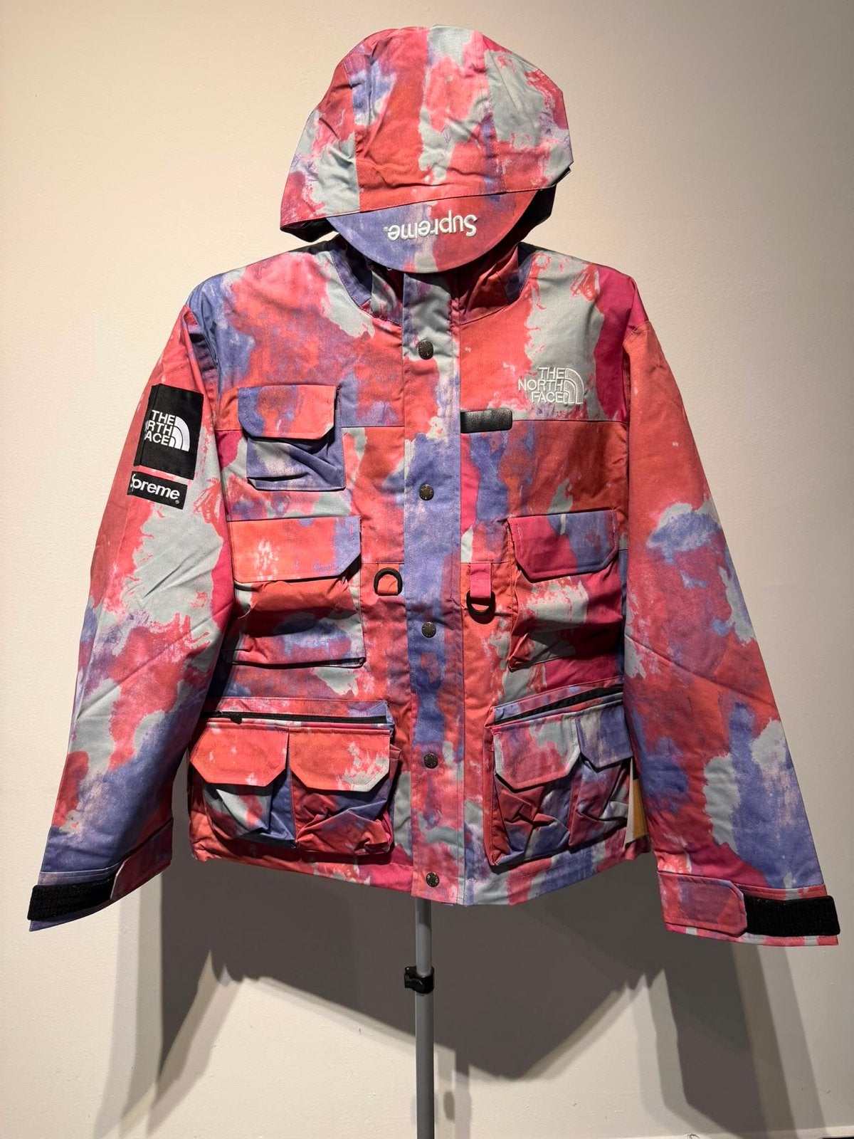 Supreme x The North Face Multicolor Jacket (M en L), Kleding | Heren, Ophalen of Verzenden, Nieuw, Meerkleurig