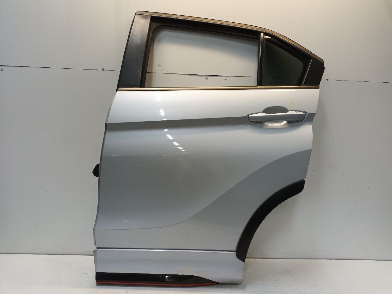 Portier links achter Mitsubishi Eclipse, Onderdelen@venauto.nl, Van der Ven Autorecycling B.V., Gebruikt, Ettenseweg 76, 4706 PB Roosendaal, The Netherlands