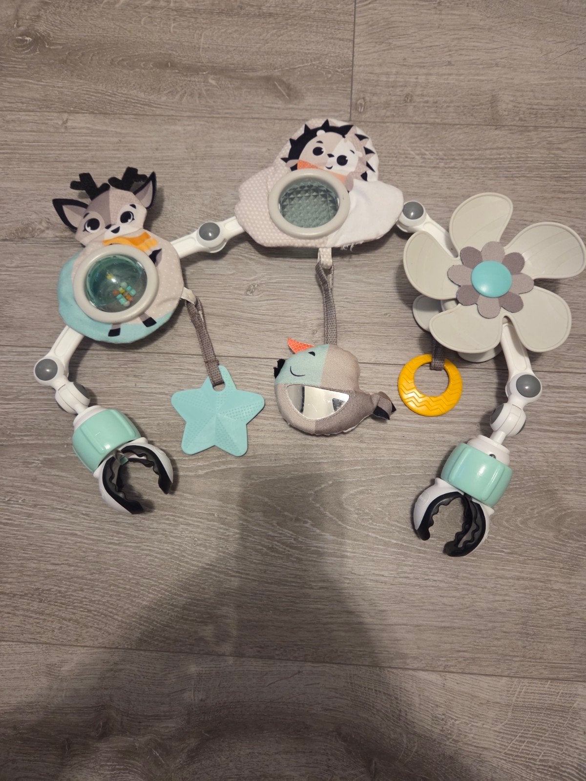 Tiny Love speelboog met speeltjes, Ophalen, Zo goed als nieuw, Mobiel, Met wieltjes