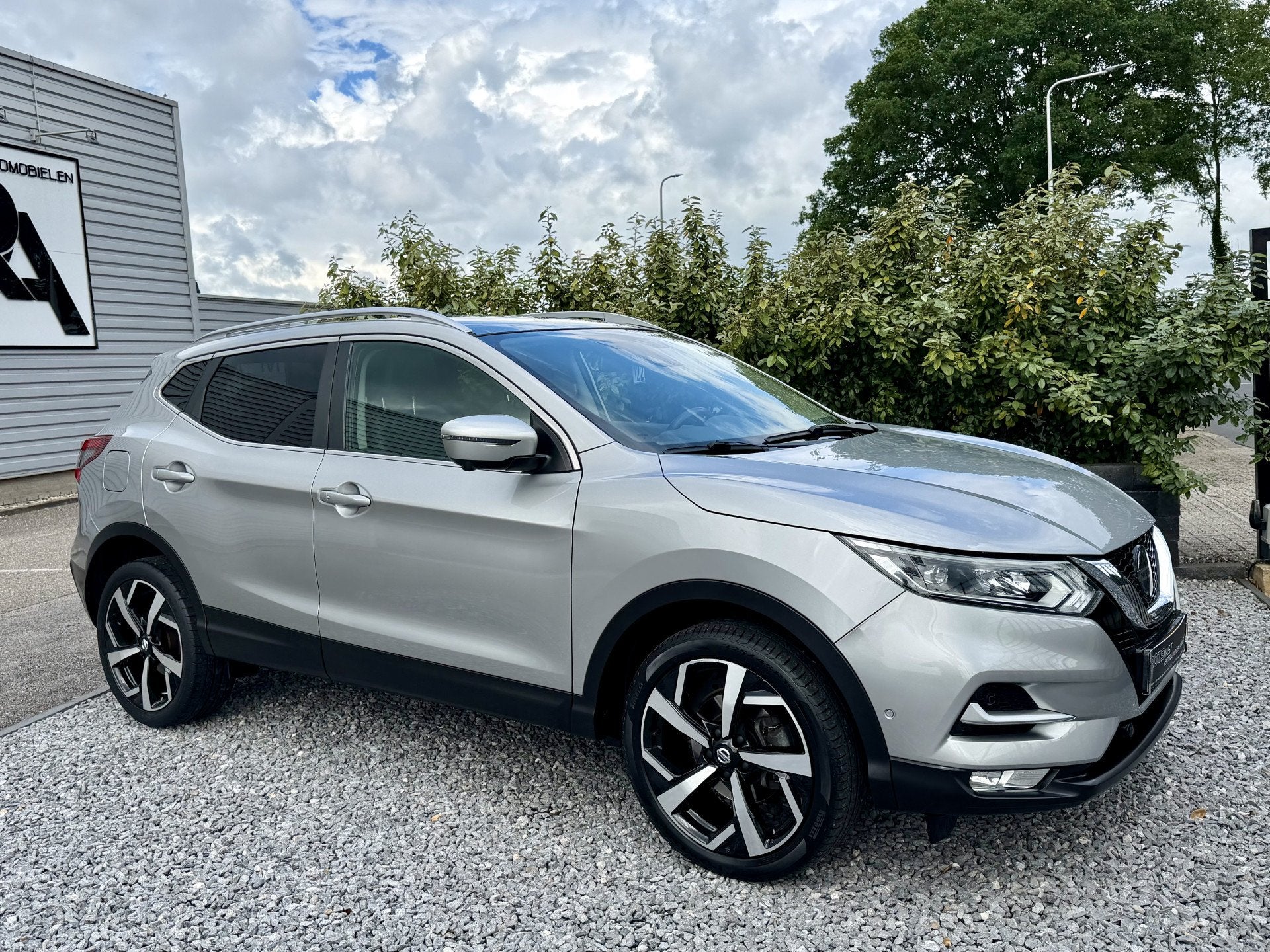 Nissan QASHQAI 1.2 Tekna Panodak|LED|Navi|Keyles|360Camera G, Voorwielaandrijving, Gebruikt, 4 cilinders, Met garantie (alle)