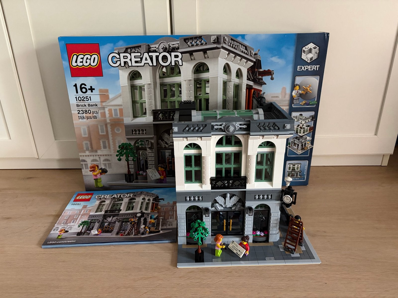 LEGO Creator Expert 10251 Brick Bank - Zo goed als nieuw, Lego, Ophalen of Verzenden, Zo goed als nieuw, Compleet