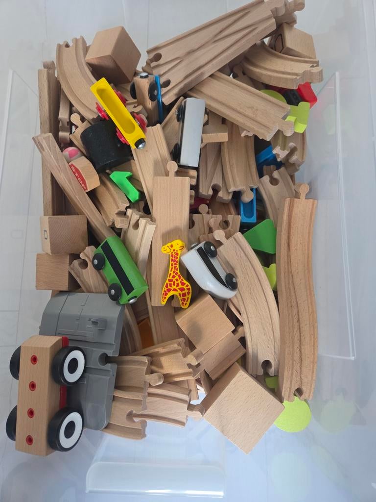 Grote partij houten treinbaan met accessoires, Ophalen, Gebruikt