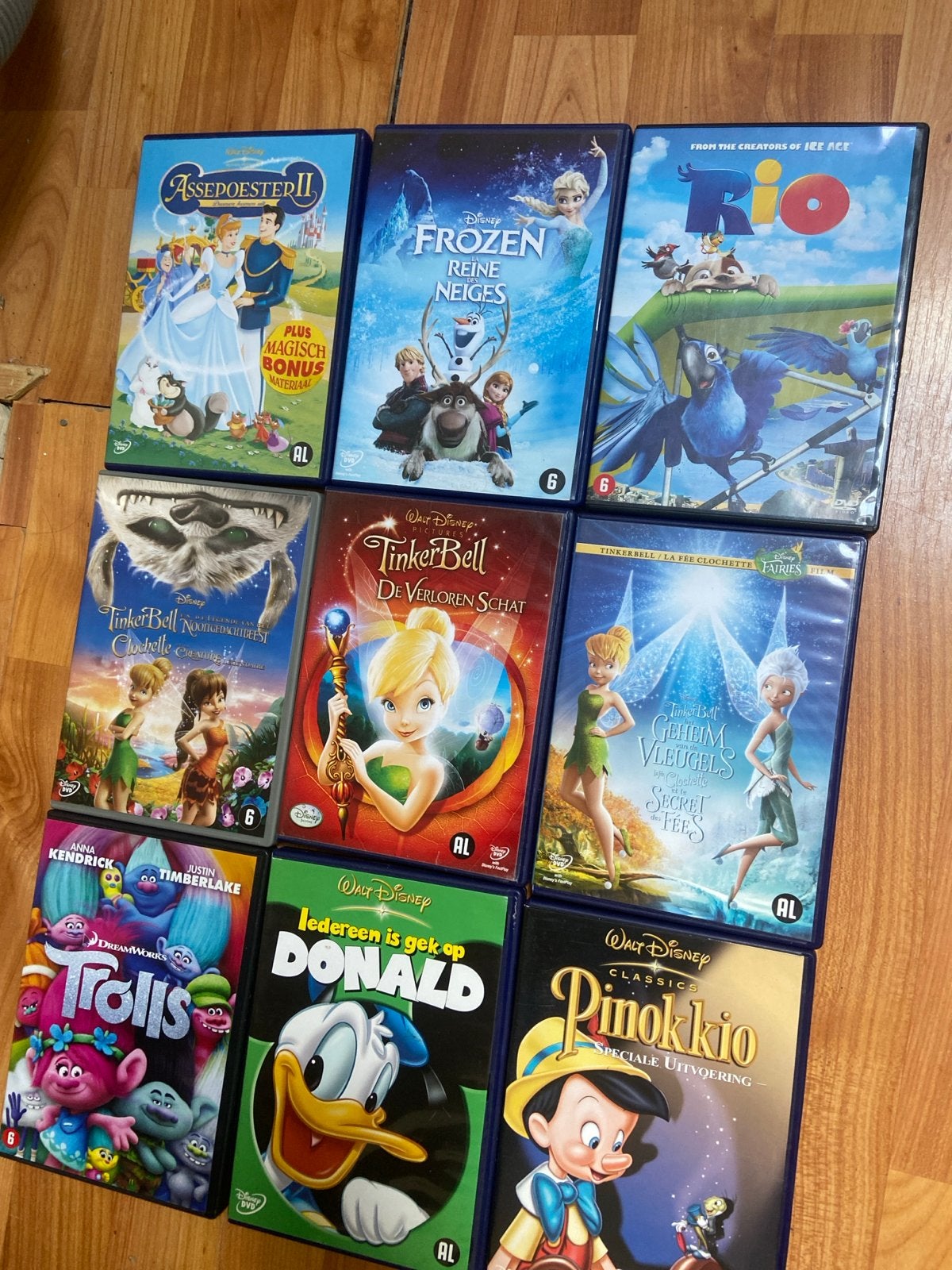 Disney DVD Collectie: Frozen, Tinkerbell, Donald, Pinokkio, Ophalen, Gebruikt, Animatie, Verzamelbox