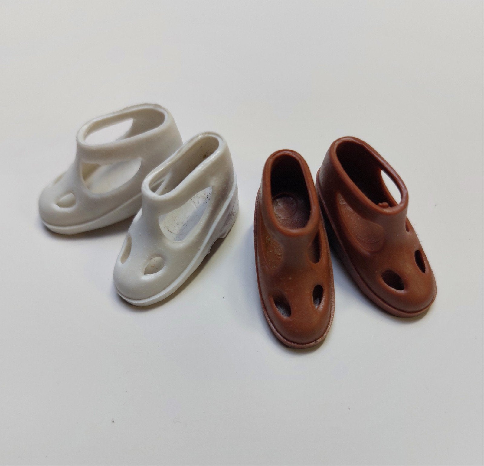 Barbie, 2 paar schoentjes Sindy/Fleur, Verzamelen, Ophalen of Verzenden, Gebruikt, Accessoires