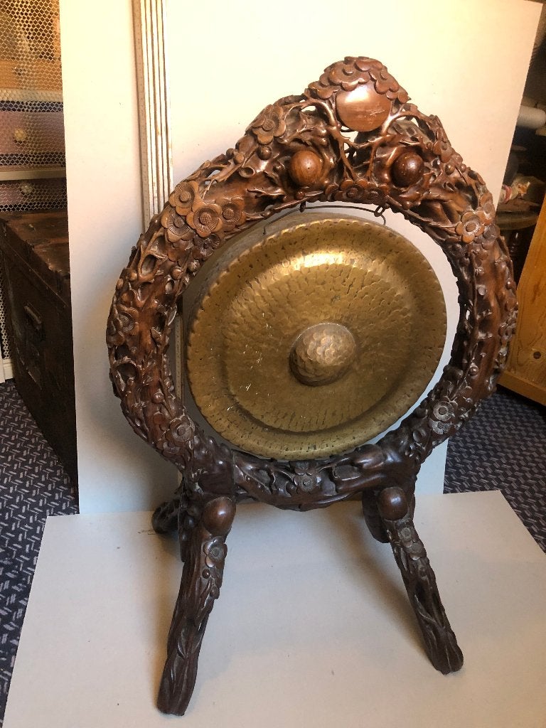 Balinese of Indonesische handgesneden grote gong, Ophalen