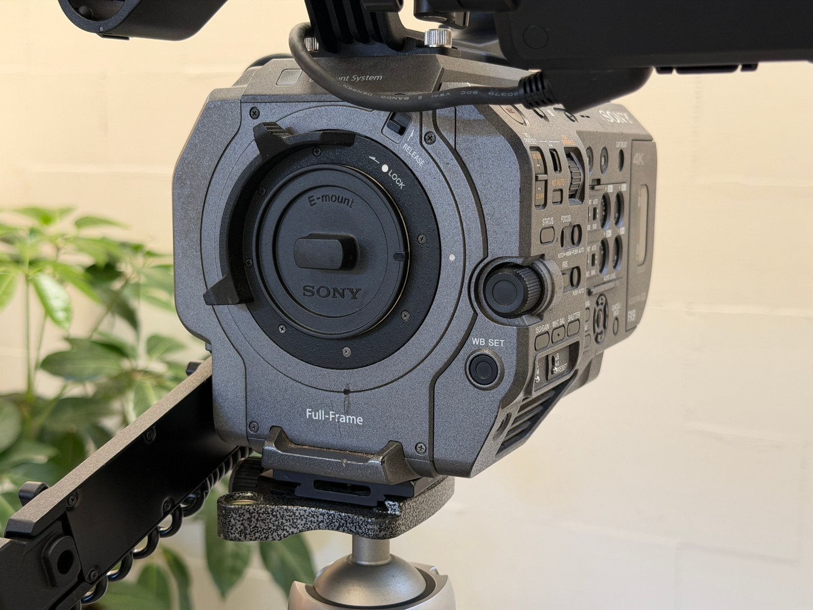Foto 6 van Sony PXW-FX9 compleet origineel + 152GB Sony XQD
