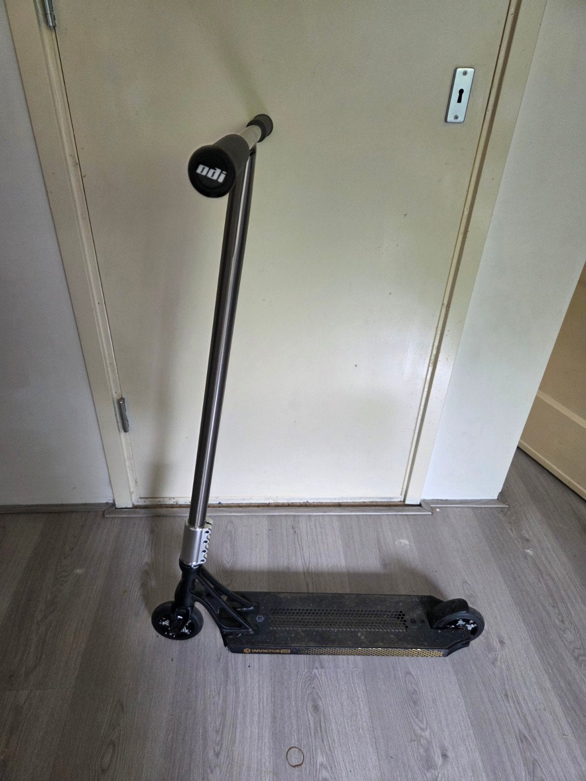 Custom Stuntstep met Tilt, Root en Core onderdelen, Ophalen, Zo goed als nieuw, Overige typen, Tilt