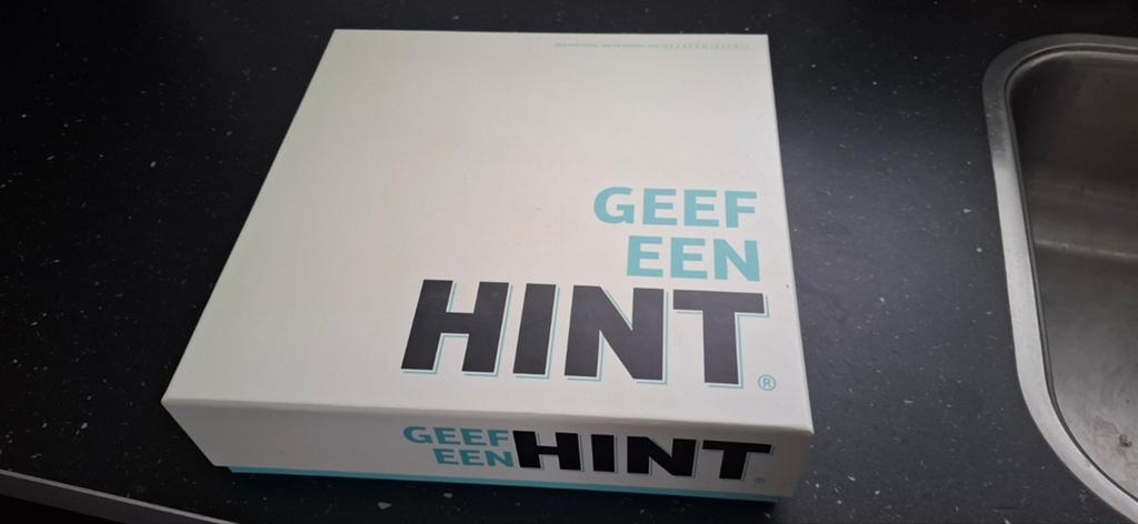 Geef Een Hint - Partygame van Bezzerwizzer, Ophalen of Verzenden, Gebruikt, Bezzerwizzer