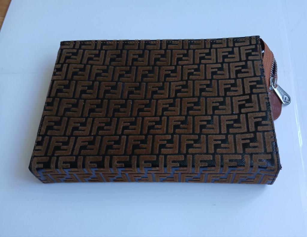 Originele Fendi Tas/Toilettas Made In Italy Nieuw, Sieraden, Tassen en Uiterlijk, Toilettassen, Ophalen of Verzenden, Nieuw, Bruin
