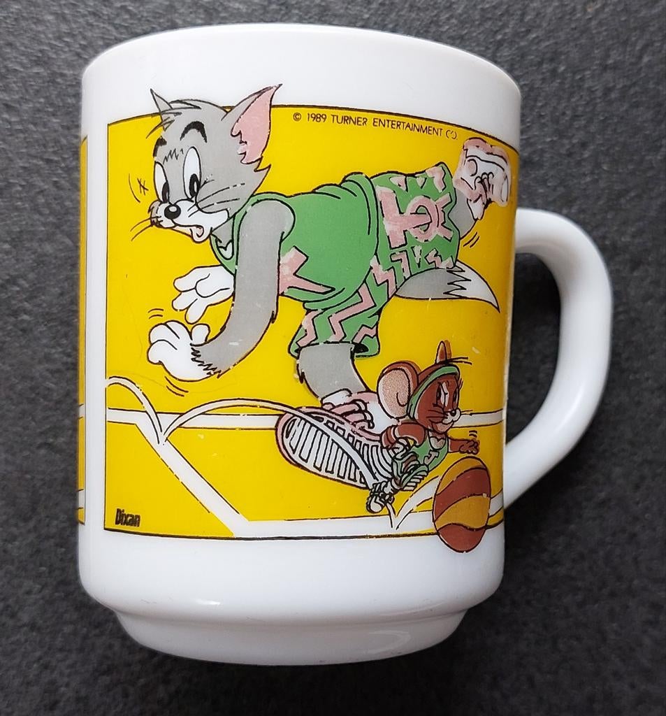 Arcopal beker Tom en Jerry Basketbal (uitgave Dixan) Vintage, Ophalen of Verzenden, Gebruiksvoorwerp