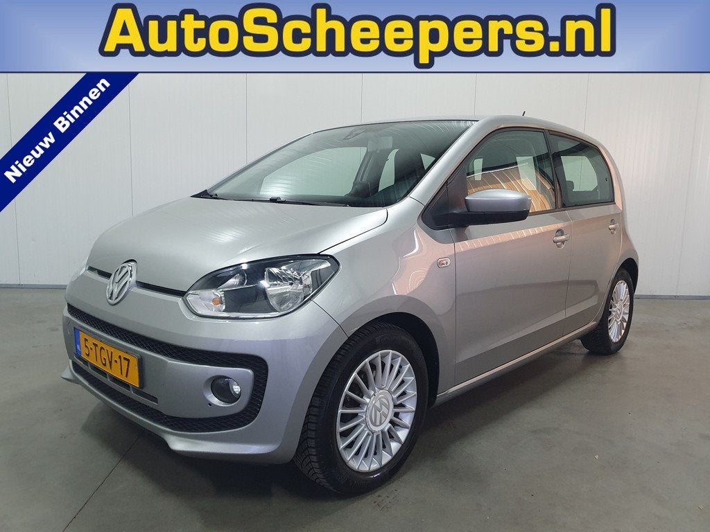 Volkswagen up! 1.0 high up! BlueMotion NAVI/CRUISE/PDC/AIRCO, Voorwielaandrijving, Euro 5, Gebruikt, Up!