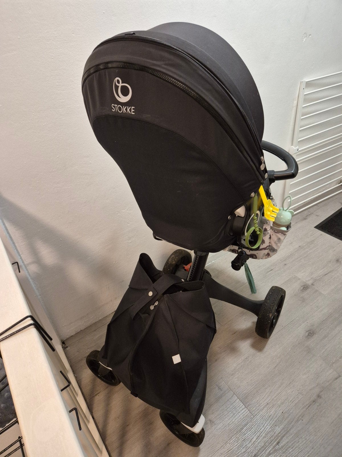 Stokke kinderwagen compleet met reiswieg en accessoires, Kinderen en Baby's, Gebruikt, Combiwagen, Met reiswieg, Ophalen