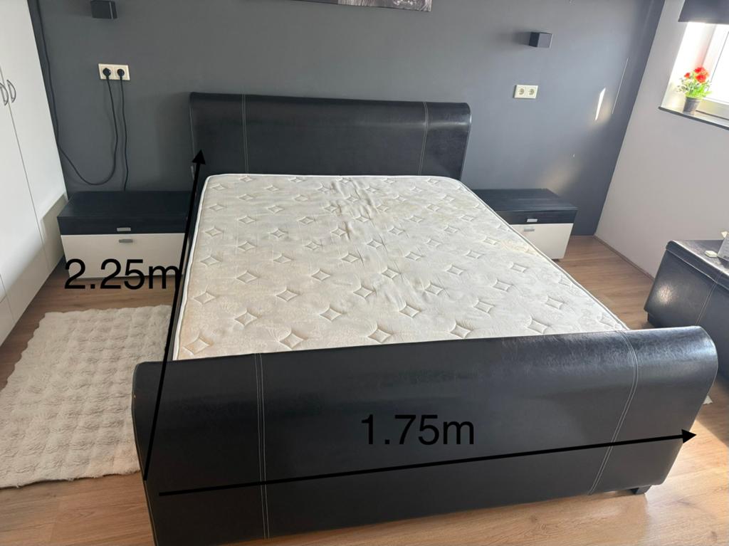 Mooi zwart leren bed !!!, Huis en Inrichting, Slaapkamer | Boxsprings, Ophalen, Zwart, Tweepersoons, Zo goed als nieuw