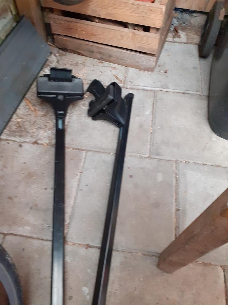 Thule universele dakdrager auto zonder rails, Ophalen