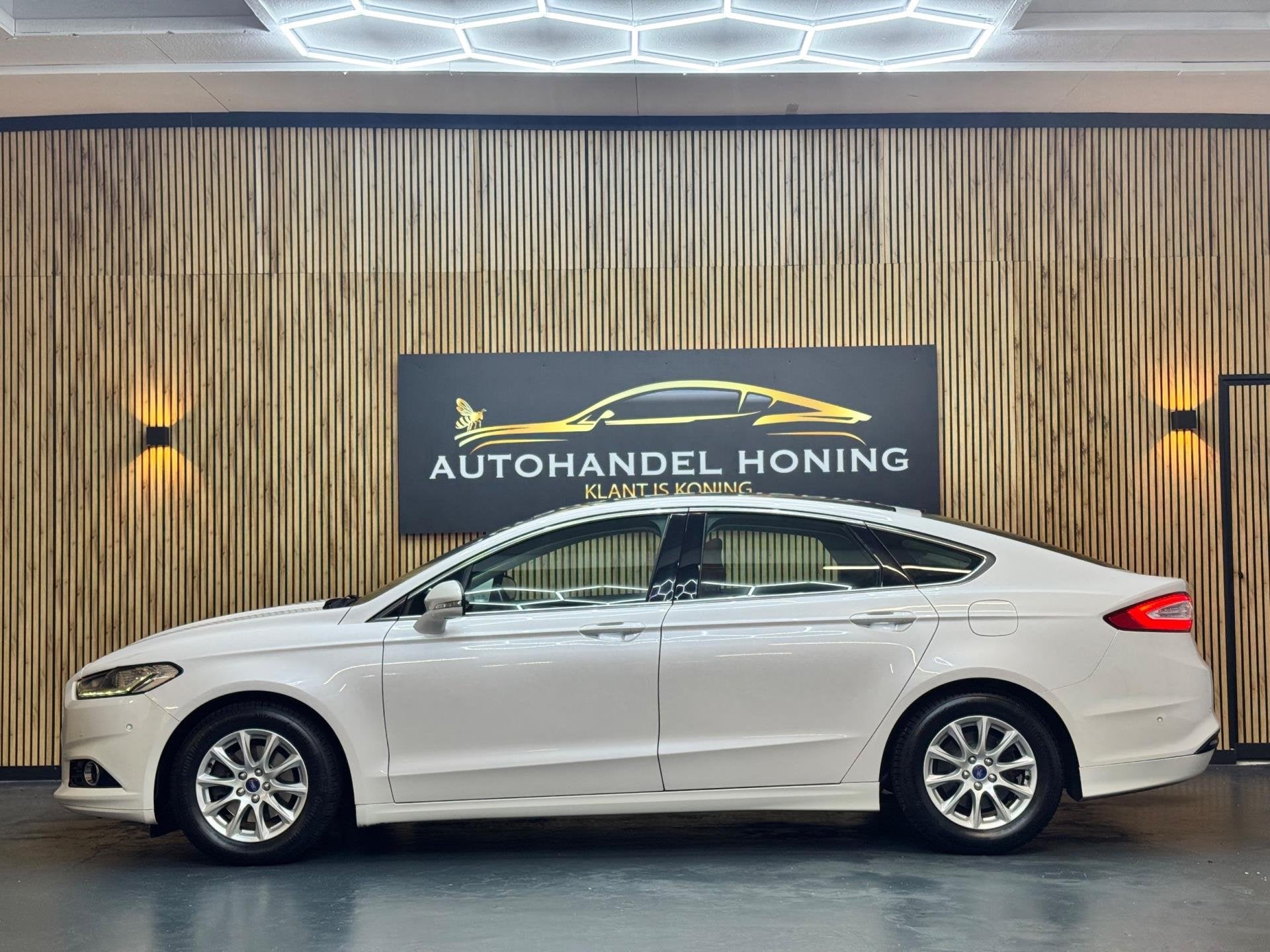 Ford Mondeo 1.5 TDCi Titanium|PANO|STUURVERW|LEDER|XENON|LED, 28 km/l, Gebruikt, Euro 6, 4 cilinders