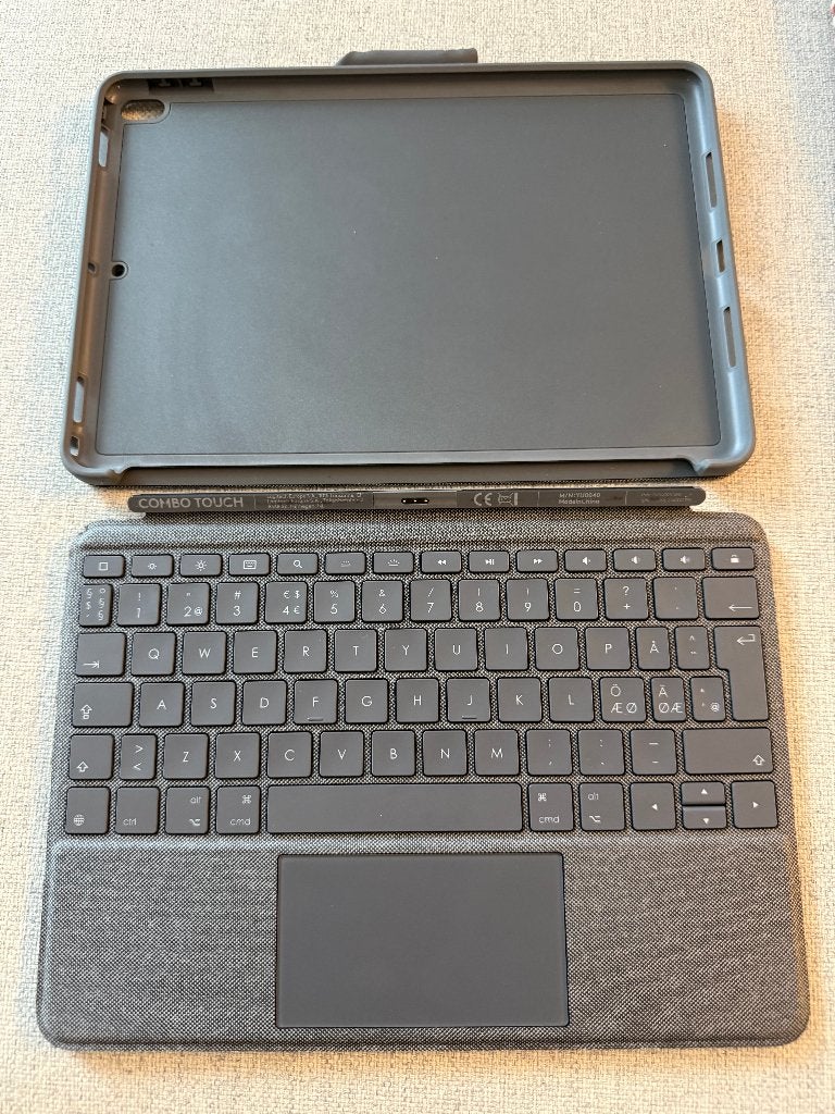 Logitech Folio Touch Keyboard Case YU004O QWERTY, Ophalen of Verzenden, 11 inch, Bescherming voor- en achterkant, Logitech
