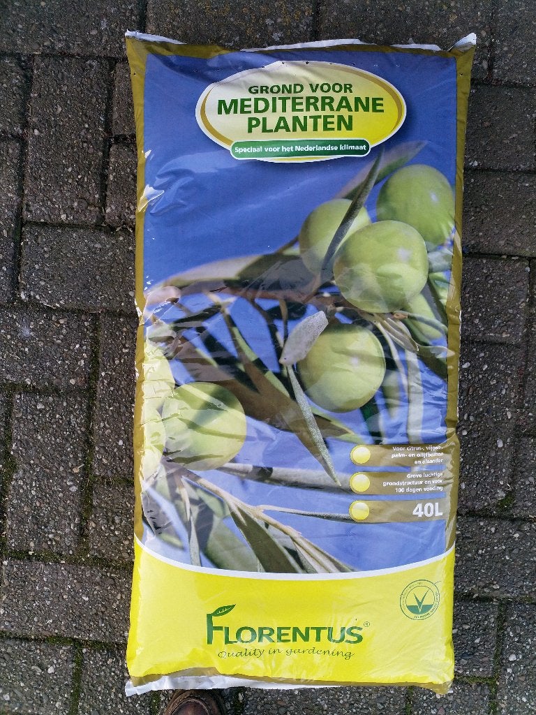 mediterane potgrond, Ophalen, Potgrond